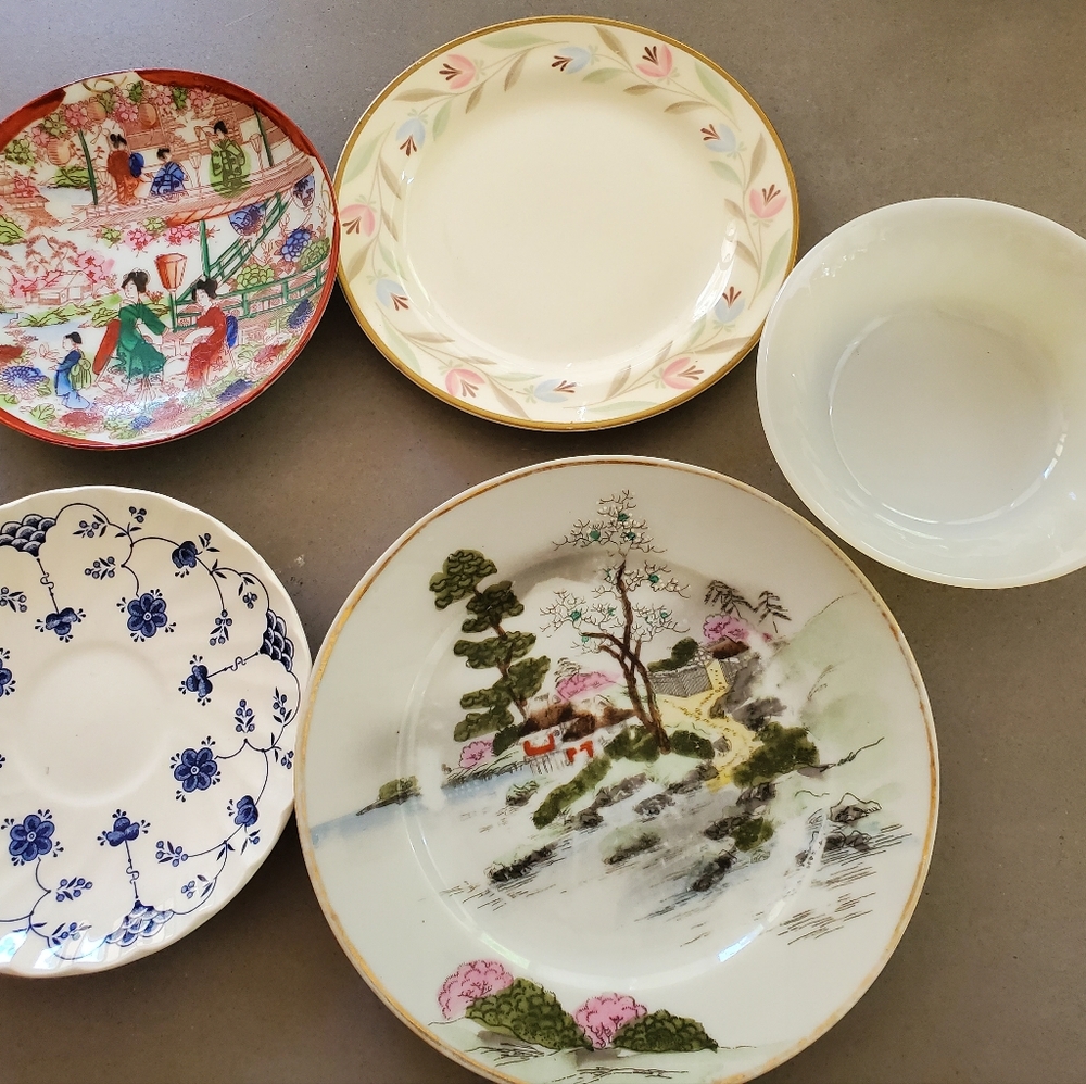 Set of 5 Small Plates/Saucers/Bowl